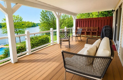 Walton Park House | Lakefront Paradise Pool + Paddle Boats Sleeps 12