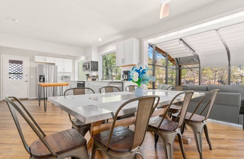 Hot Springs Village Apartment | Lakefront Paradise w/Hot Tub, Decked Out on Desoto