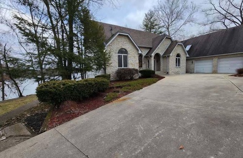 Pimento House | Lakefront Paradise *Indoor Pool* *Arcade*