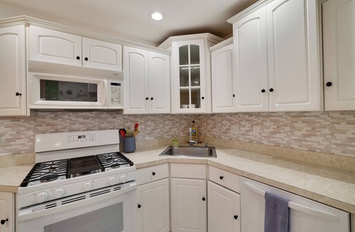 Rowland House | Lakefront Paradise with Private Dock, Soaking Tub & Eagle Views