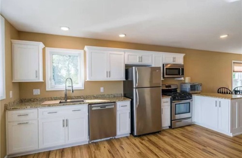 Conesus Apartment | Lakefront Penthouse Apartment