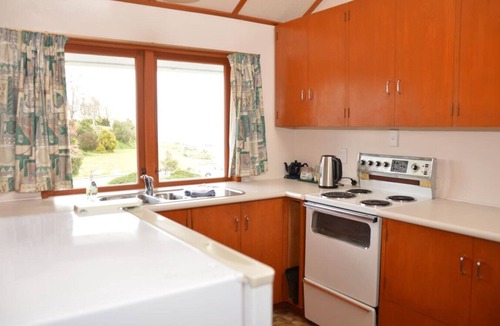 Rainbow Point House | Lakefront prime location in Rainbow Point - fab!