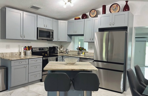 Lakeland House | Lakefront - Private Fishing Dock - Ample Parking