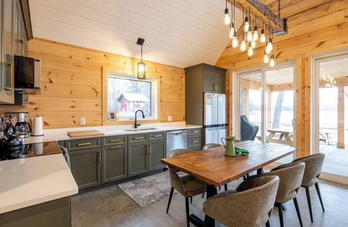 Restoule Cottage | Lakefront Private Resort 32 Guests