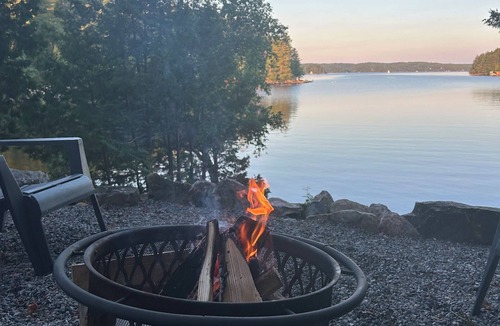 Rosseau Cottage | Lakefront private retreat on Lake Rosseau