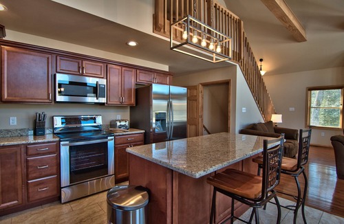 Lake Harmony House | Lakefront Property Private 37 Ft Dock Fire Pit Steps To Bars/Rest. WIFI BBQ