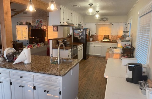 Leon County House | Lakefront Property with Boat Dock close to public boat ramp! Beautiful sunsets!
