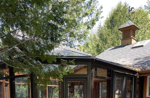 Wentworth-Nord Cottage | Lakefront resort with Jacuzzi, Gazebos, garages, cabins, Treehouse, Ponton