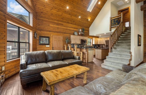 Lampe House | Lakefront Resort Chalet | 2 Pools FREE Amenities Dock Mini Golf Waterslide