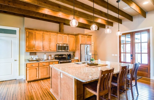 Double Springs House | Lakefront Retreat: Dock,Paddleboard,Kayak& Fishing