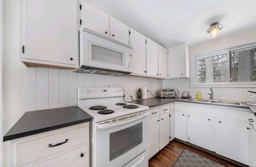 Centre Hastings Cottage | Lakefront Retreat - 2 Bedroom Cottage with Bunkie & Canoe