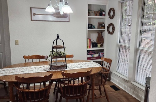 Lost Bridge Village House | Lakefront Retreat Cove Access 5 Min to Marina n4/3-Sleeps 10
