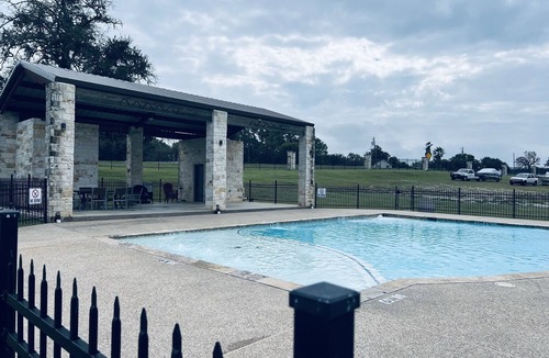 Onalaska Condo | Lakefront Retreat - Ground floor - Great Views!