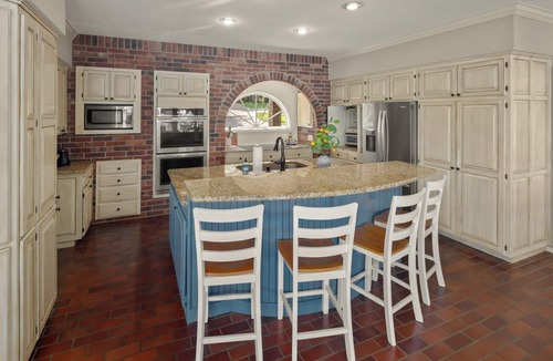 Bella Vista House | Lakefront Retreat - Hot Tub, Dock & Games