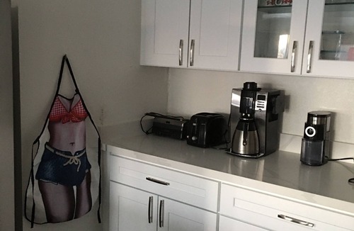 Bonney Lake House | Lakefront retreat house