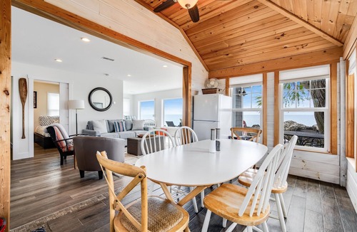 Leamington House | Lakefront Retreat + Hot Tub Sunset Views Point Pelee