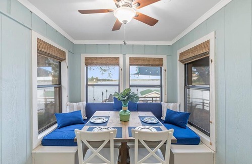 Enchanted Oaks House | Lakefront retreat, hot tub, pets