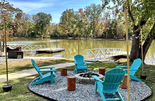 Southmont House | Lakefront Retreat: Kayaks, Dock, Fire Pit & Grill