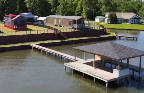 Dogwood House | Lakefront Retreat Paradise!