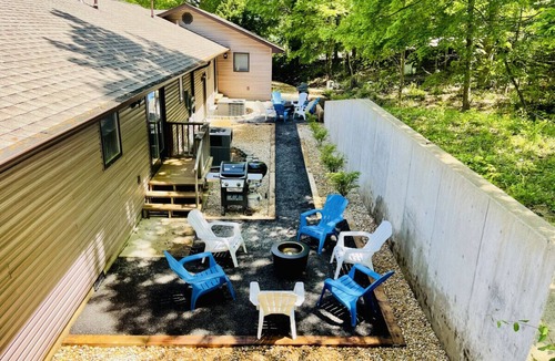 Gilbertsville Villa | Lakefront Retreat with Dock & Fire Pit