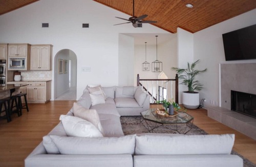 Granite Shoals House | Lakefront Retreat w/Pool & Game Room | Families