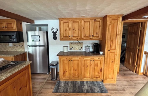 New Hampton House | Lakefront Retreat