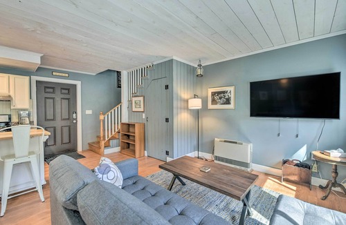 Eastern Vermont Cottage | Lakefront Retreat w/Large Yard & Boat Dock!