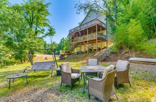 Ferndale House | Lakefront Retreat w/Multi-Level Deck & Dock!