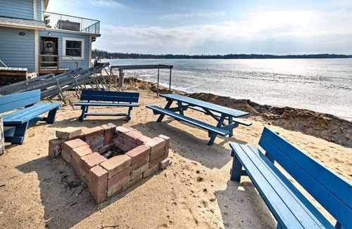 Powers Lake House | Lakefront Retreat w/Private Beach, Pier, Game Room & Sleeps 14