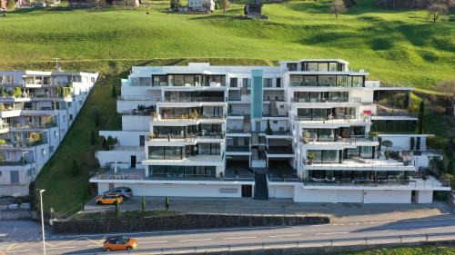 Muhlehorn Apartment | Lakefront Retreat with Stunning Walensee Views