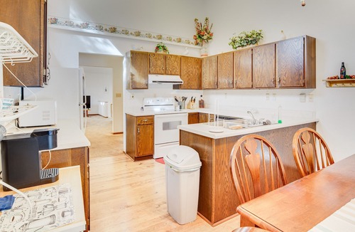 Roach House | Lakefront Roach Retreat w/ Outdoor Dining Areas!