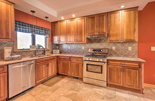 Town of Varick House | Lakefront Romulus Retreat w/Private Dock!