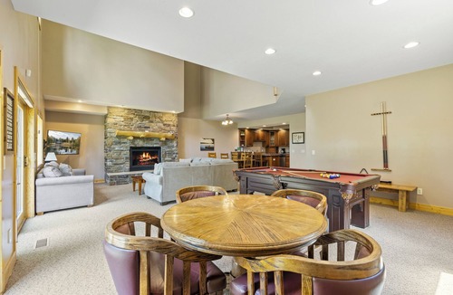 Crosslake Condo | LakeFront, Sandy Beach, Patio, Pool Table, Unit840