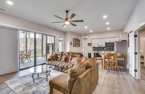 Seneca Apartment | Lakefront Seneca Vacation Rental with Shared Dock!