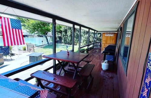 Clearlake House | Lakefront Serenity