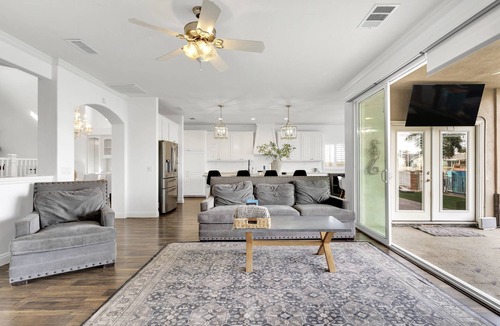 Spring Valley Lake House | Lakefront Serenity Retreatnn