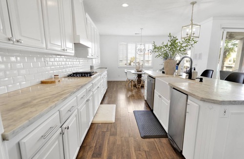 Spring Valley Lake House | Lakefront Serenity Retreatnn
