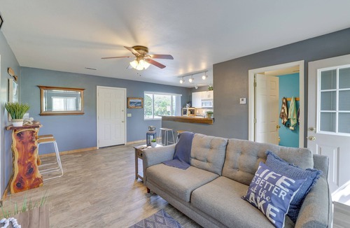 Shell Knob Condo | Lakefront Shell Knob Condo w/Deck & Grill!