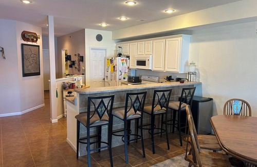 Camdenton Condo | Lakefront Sierra Bay Retreat with Rustic Charm