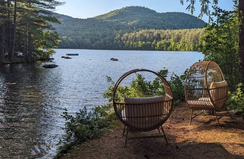 Woodstock House | Lakefront & Ski Retreat with a Private Beach