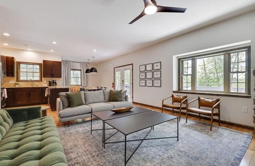 Pocono Lake House | Lakefront - Sleeps 14 - 5 bedrooms - 3 bathrooms - 2 Gamerooms - Hot tub