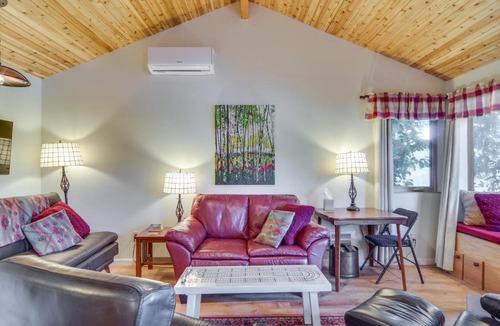 Lake Bosworth House | Lakefront Snohomish Cottage with Private Dock!