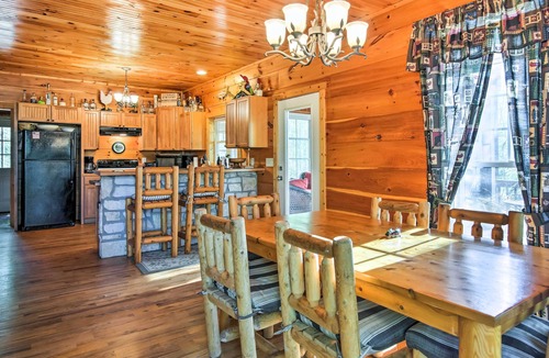 Fair Play Cabin | Lakefront South Carolina Abode w/Deck & Boat Dock