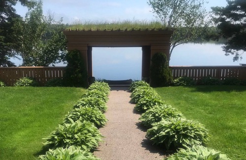 Cole Harbour House | Lakefront Suite