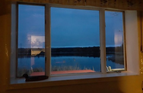 Sharon House | Lakefront Summer Stunner in New England Just 2 Hours From NYC