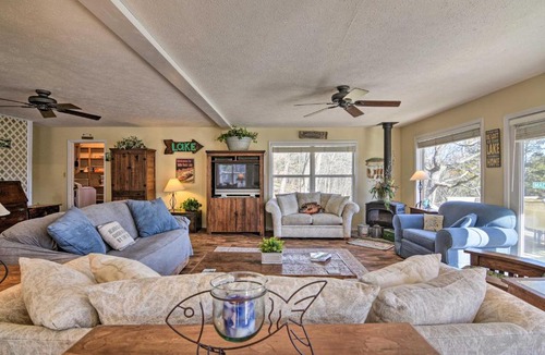 Emerald Beach House | Lakefront Table Rock Getaway w/Private Swim Dock!