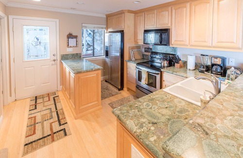 Tahoe Vista House | Lakefront Tahoe Townhome with Private Sandy Beach right outside door!