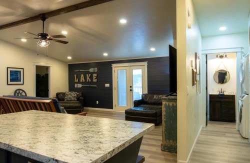 Mead House | Lakefront The Bunkhouse - 32