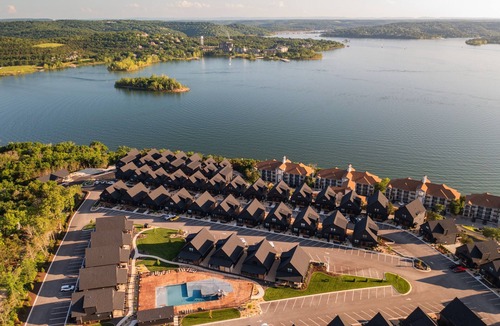 Hollister House | Lakefront | Three homes (sleeps 68) golf simulators, outdoor saunas, & hot tubs