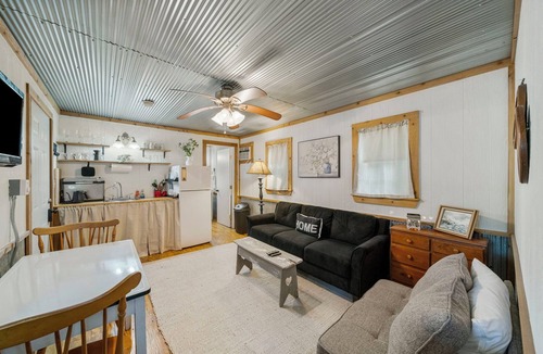 Pryor House | Lakefront Tiny Farm House, with pool, on quiet Lake Hudson